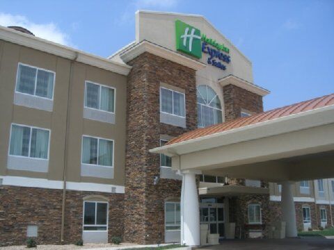Express Northwest By Ihg Hotel Maize